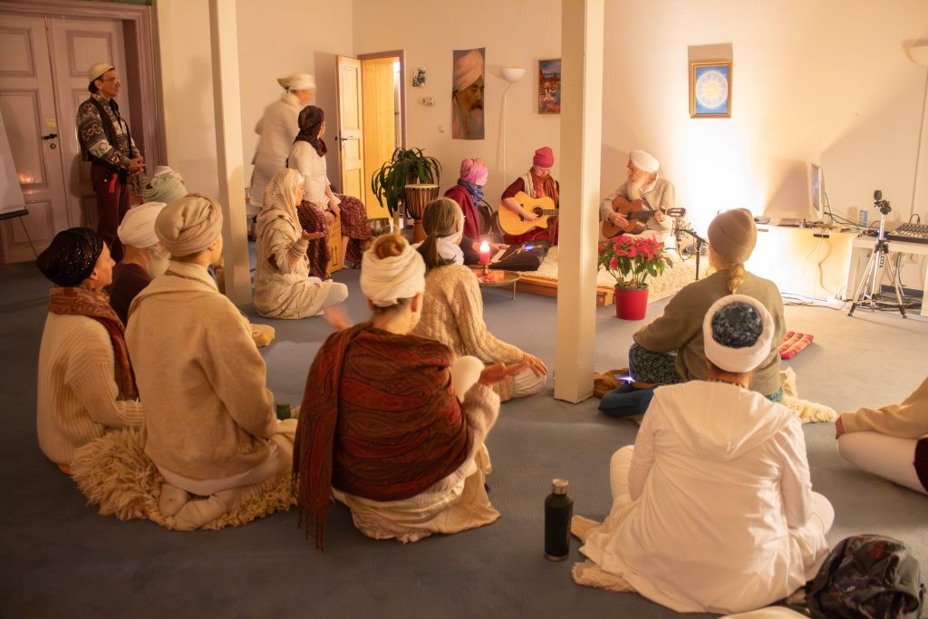 Guru Ram Das Aquarian Academy