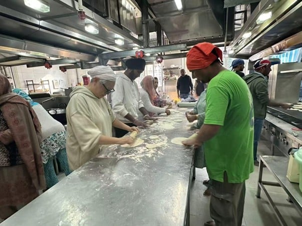 2026-01 - Chinese Sangat - Langar Seva at Hong Kong Gurdwara